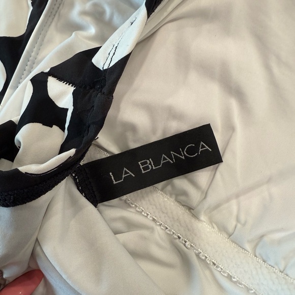 LA BLANCA one-piece swimming suit. Black and white polka dot. - Picture 7 of 13